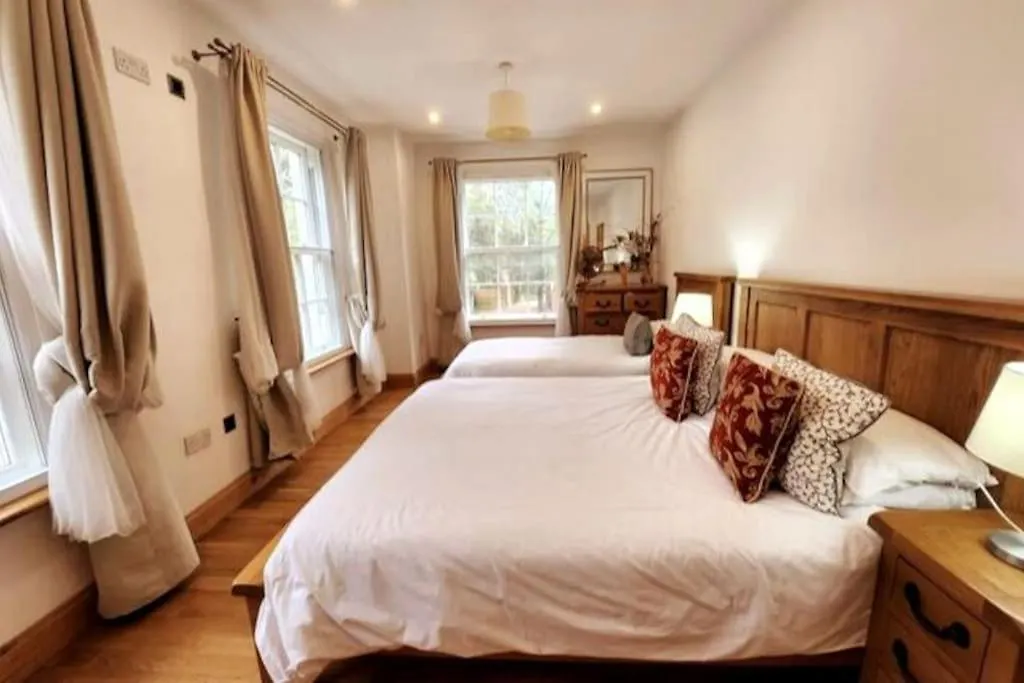 Country House Horton  United Kingdom
