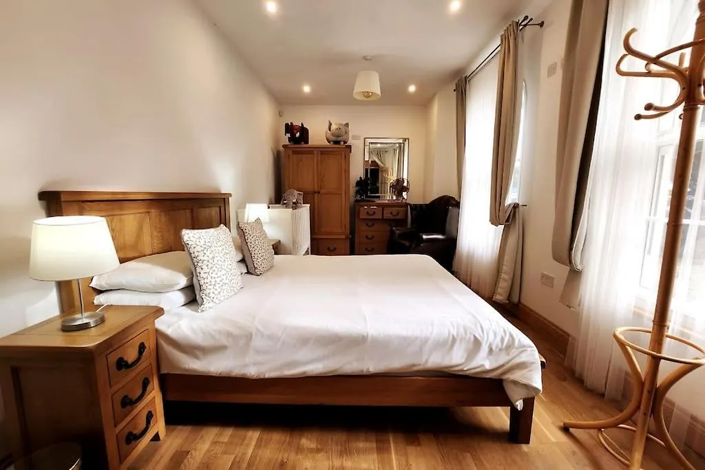Country House Horton  0*, Horton (Berkshire) United Kingdom